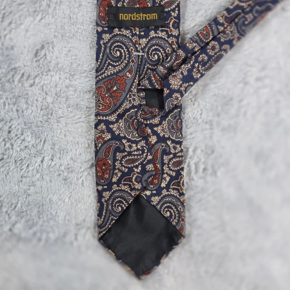 Nordstrom Mens Navy Blue Paisley Silk‎ Necktie Classic Formal Business 59